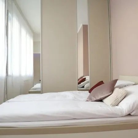 Central Rose Apartment